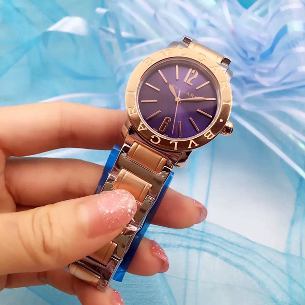 ブルガリ時計正面デザイン